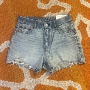 America Eagle curvy relaxed shirt denim shorts woman’s size 4 New With Tags